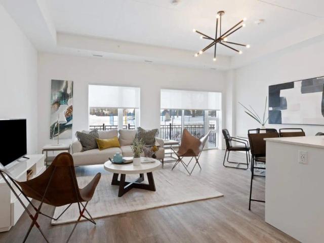 Vista Local — 1 Bedroom, 2 Bathroom, Den