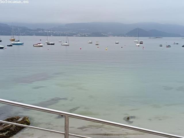 VISTAS AL MAR PARCELA CON CASA EN RAXÓ PRIMERA LINEA DE PLAYA