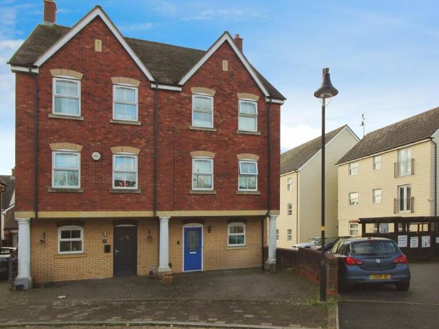 Vistula Crescent, Swindon SN25 1 bed house of multiple occupation to rent £600 pcm £138 pw