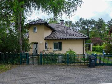 Vis à vis von Feldern, Wiesen und Wäldern und dennoch citynah gelegen