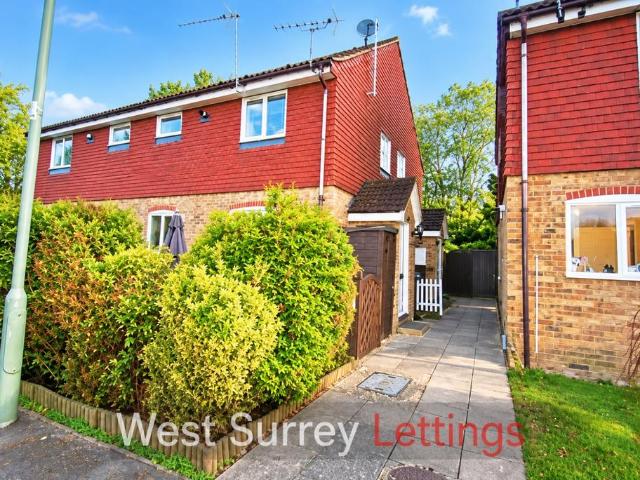 Viscount Gardens, Byfleet, KT14 6HE 1 bed terraced house to rent £1,300 pcm £300 pw