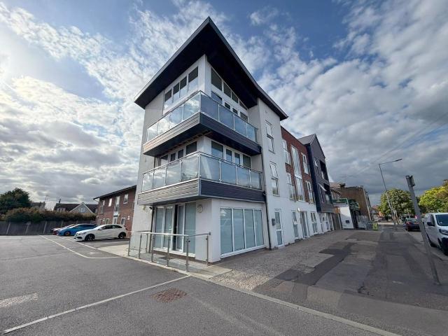 Viscount House, Rochford Road, Southend On Sea SS2, 2 bed flat to rent, £1,200 pcm | PrimeLocation