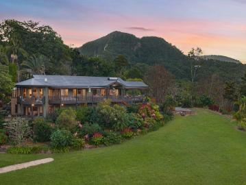 Visionary Mullumbimby retreat with panoramic ocean views