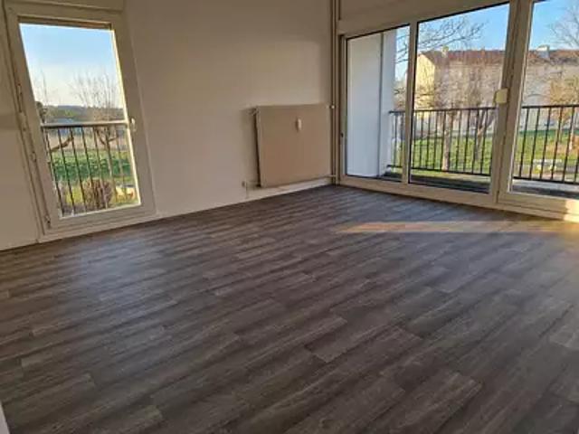 Vittel 88800 Achat / Vente appartement 3 pièces t3 cave balcon