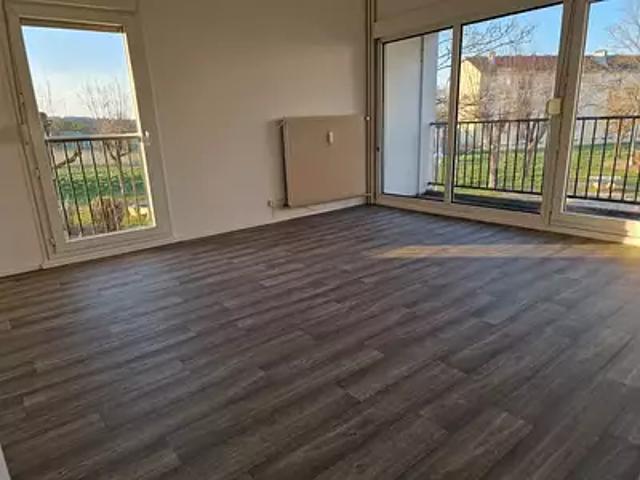 Vittel 88800 Achat / Vente appartement 3 pièces t3 cave balcon