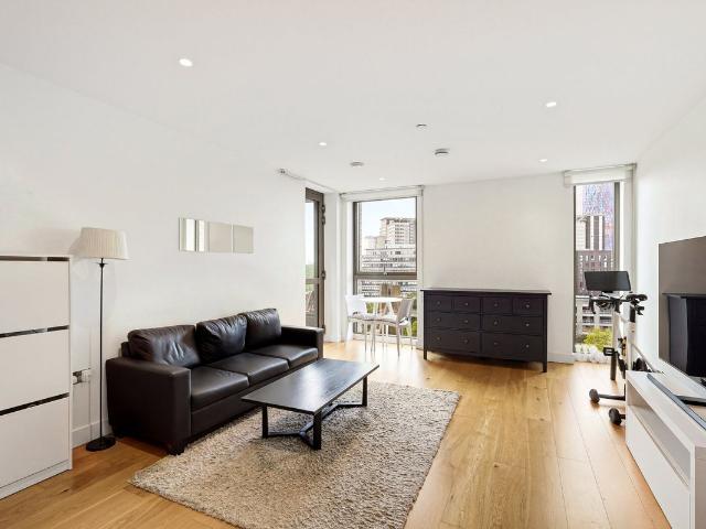 Vita Apartments, 1 Caithness Walk, Croydon CR0, 1 bed flat to rent, £1,700 pcm | PrimeLocation