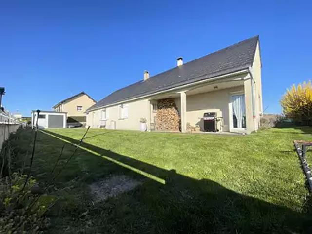 Vitrac 63410 Achat / Vente maison 6 pièces t6 piscine terrasse