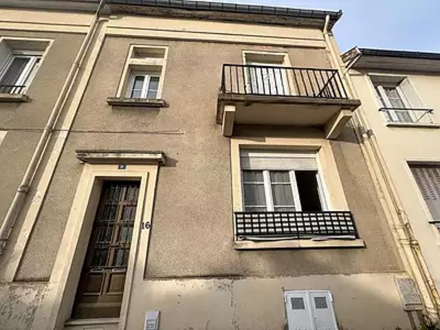 Vitry le François 51300 Achat / Vente maison 6 pièces t6 au dernier étage terrasse