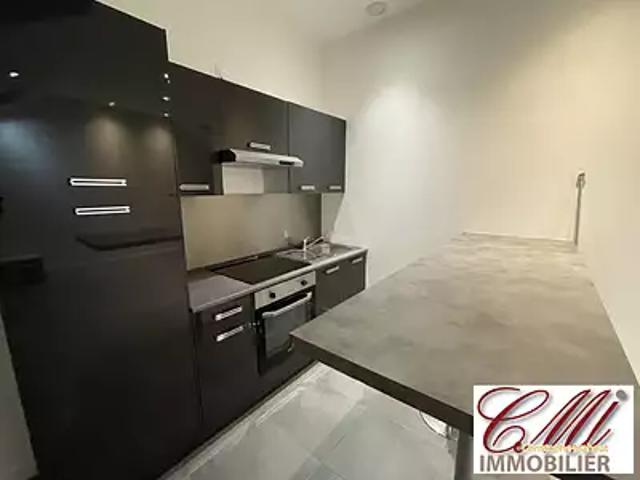 Vitry le François 51300 Location appartement 2 pièces t2 au dernier étage