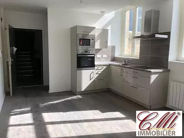 Vitry le François 51300 Location appartement 2 pièces t2 au dernier étage