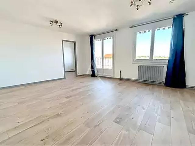 Vitry sur Seine 94400 Achat / Vente appartement 3 pièces t3 au dernier étage cave