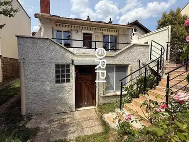 Vitry sur Seine 94400 Location maison 4 pièces t4 jardin terrasse