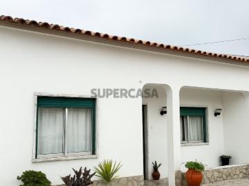 Viva na Tranquilidade da Natureza: Encantadora Moradia T3 em Escaroupim, Salvaterra de Magos!