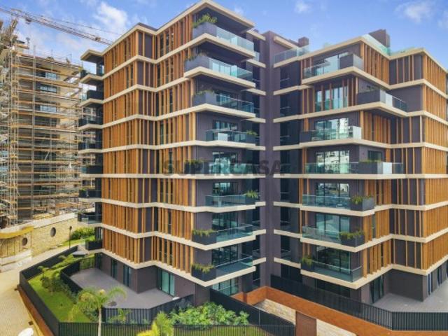 Viva no ’Dubai da Madeira’ T3 Novo, Pronto a Habitar no Varino 07