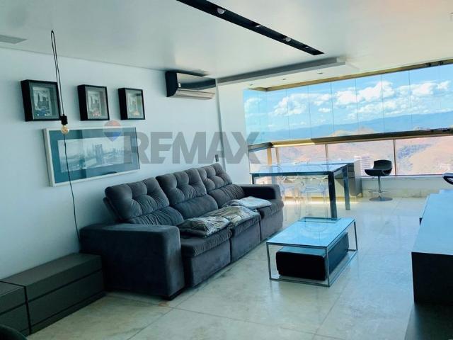 Viva no Topo do Luxo: Apartamento Mobiliado com Vista Espetacular no Vila da Serra!