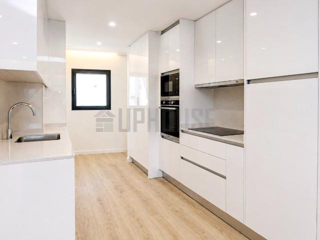 Viva no Topo da Cidade | Exclusiva Cobertura T2+2 247m² Repeses e São Salvador