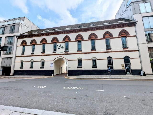 Viva Apartment, Commercial Street. 1 bed apartment to rent £1,050 pcm £242 pw