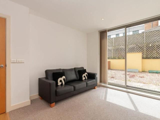 Viva Apartments, 10 Commercial Street B1, 1 bed flat to rent, £950 pcm | PrimeLocation