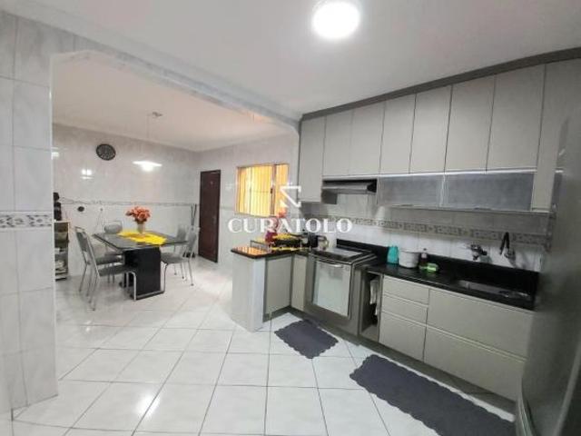 Viva com conforto e espaço: Sua nova casa no Jd Rodolfo Pirani com 3 Dorms 3 Vagas e Ambientes amplo