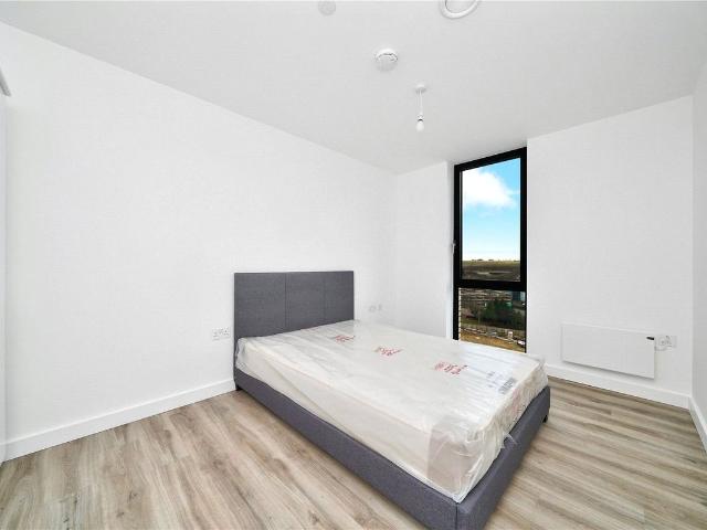Viva Court, Kimpton Road, Luton LU2, 1 bed flat to rent, £1,300 pcm | PrimeLocation