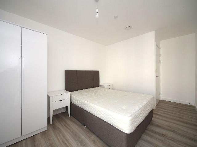 Viva Court, Kimpton Road, Luton LU2, 1 bed flat to rent, £1,300 pcm | PrimeLocation