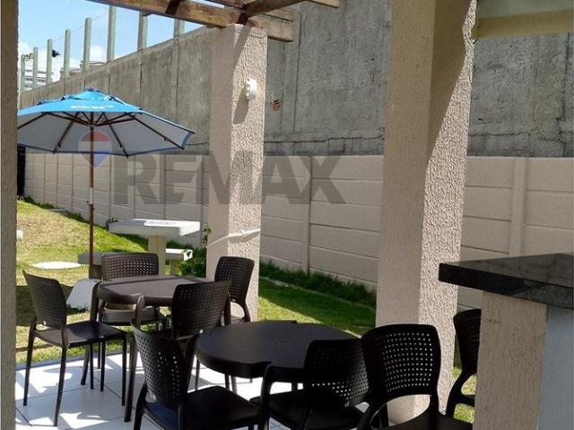 Viva de frente para o mar em um apartamento novinho, pronto para receber seus melhores momentos!