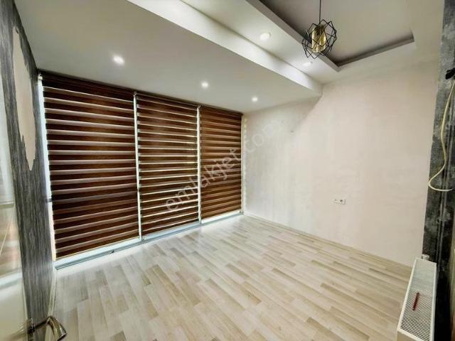 Vivadan Ofis Sanat Sokağı Kiralık 2+1 Daire