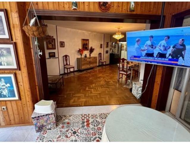 ¡VIVE O INVIERTE EN LA MALAGUETA! Piso premium en 2ª línea de playa con infinitas posibilidades