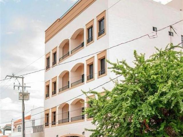 Vive a pasos del Centro histórico, Faro y Olas Altas Mazatlan, departamento en venta!