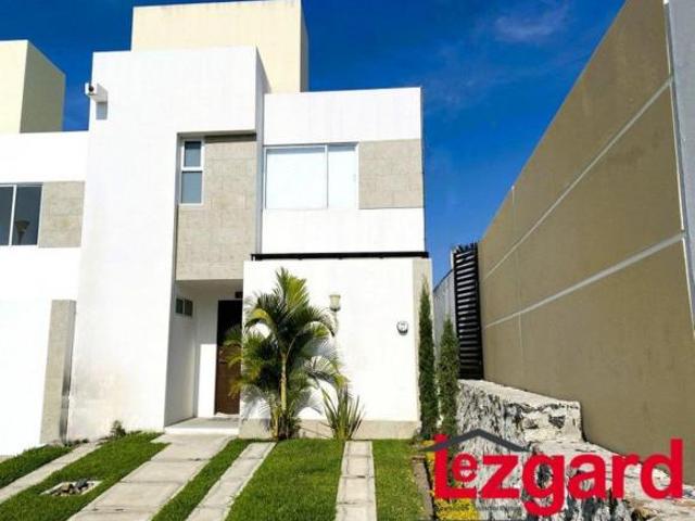 Vive con comodidad y estilo en este condominio que ofrece alberca, palapa para eventos y jardín comú