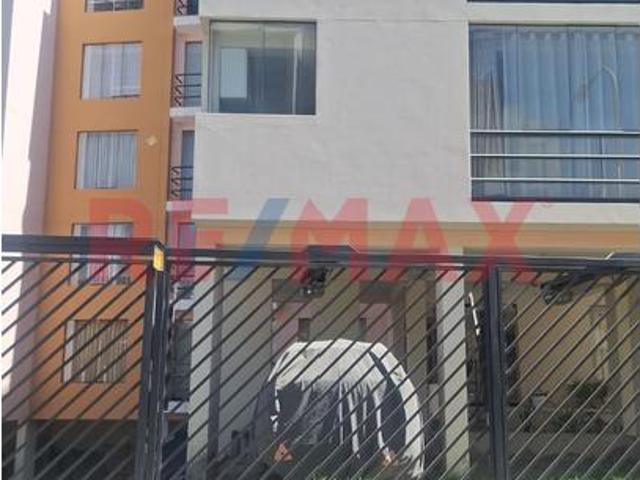Vive Con Estilo Y Comodidad: Espectacular Departamento Con Cochera En Urb. Campo Verde