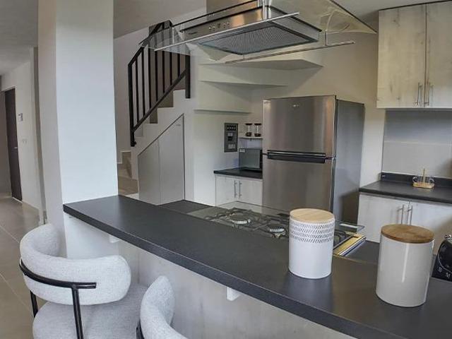 Vive con estilo y confort: Casas con Amenidades Exclusivas en la Zona Sur