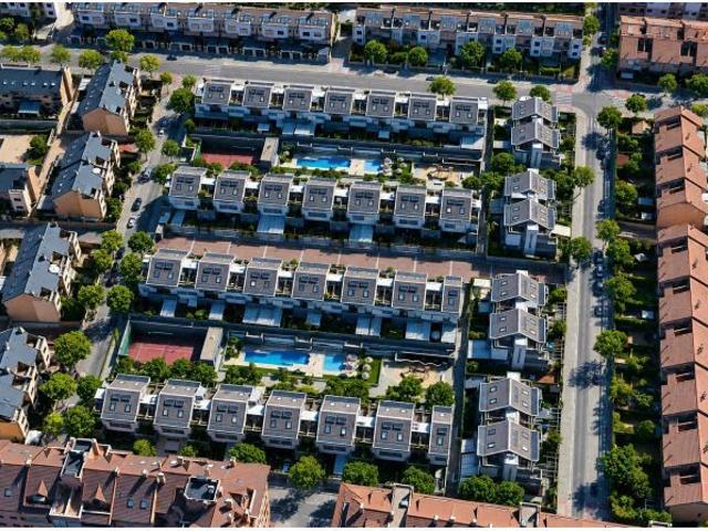 ?✨ Vive el alquiler de lujo en esta urbanización privada ALQUILER DE TEMPORADA