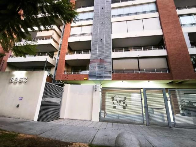 Vive el lujo en alto las condes: arriendo ideal