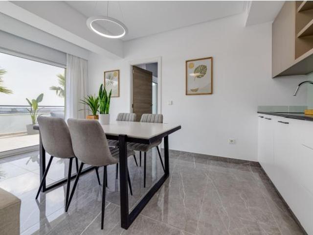 Vive el lujo mediterráneo en Dénia: hogares exclusivos con vistas únicas