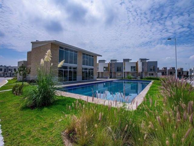 Vive en ALBAZUR RESIDENCIAL | Casa MALVA con casa club, alberca, gimnasio y mas