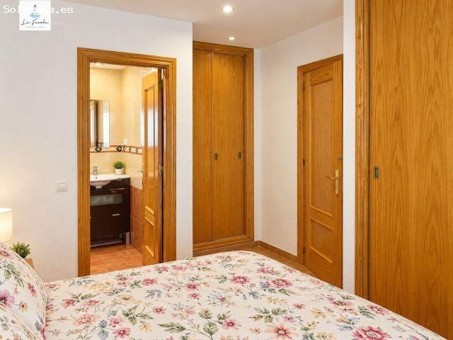 ? ¡Vive en el centro de Alhaurín el Grande! Amplio piso reformado de 3 dormitorios, con garaje y tra