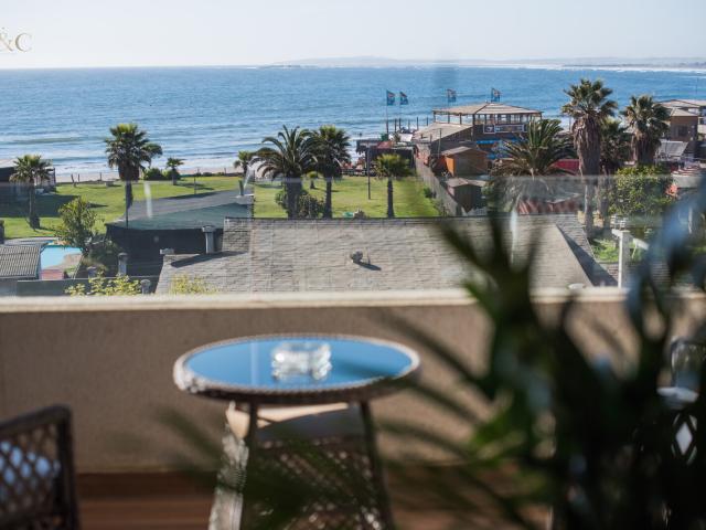 Vive en frente del mar Duplex 1D1B + estacionamiento + bodega