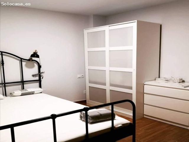 ¡Vive en las Alturas del Albaicín! Ático de 39m2 con Balcón y Vistas Espectaculares