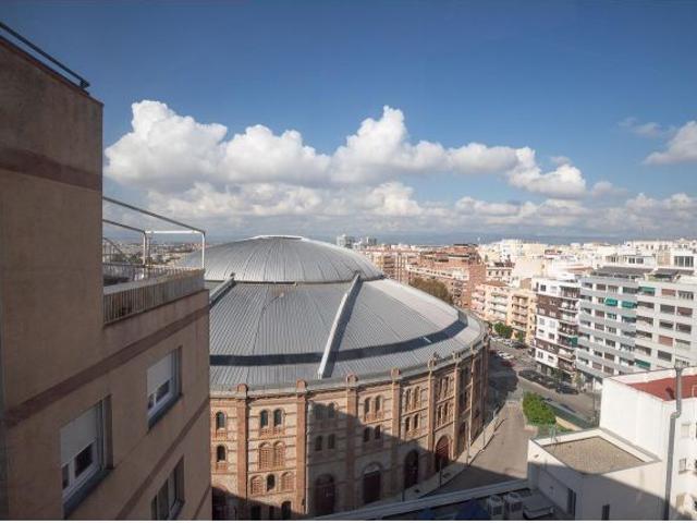 ¡Vive en Tarragona con vistas despejadas y todo lo que necesitas!