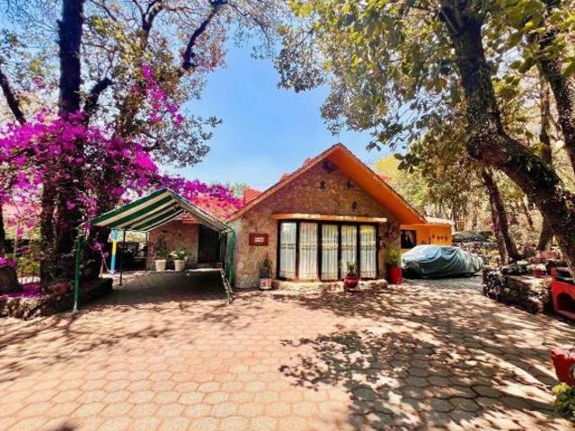 ¡BAJO DE PRECIO! Casa en la montaña con terreno de 2,860 m2 rodeada de naturaleza a 15 min de la cd