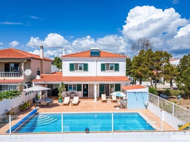 Vivenda isolada de 3 quartos a uma curta distância da praia. 208m² Moncarapacho e Fuseta