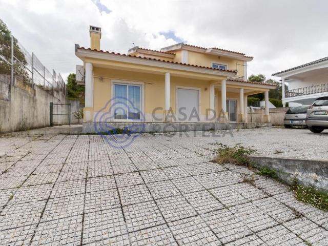 Vivenda V5 em Agualva 172m² Agualva e Mira Sintra