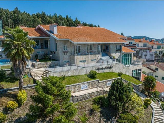 Vivenda VINTAGE/LUXO 1.607 m2 'POSSIBILIDADE DE PERMUTA' 0m² Esporões