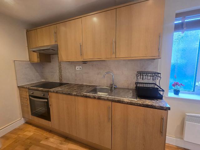 Vivian Avenue, London NW4, 1 bed flat to rent, £1,400 pcm | PrimeLocation