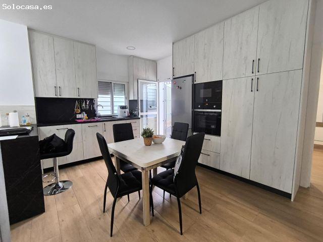 Vivienda totalmente reformada con azotea de 45 m2 y loft independiente en planta superior