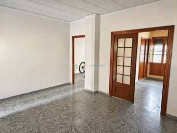 Vivienda ubicada en primera planta en Cárcer
