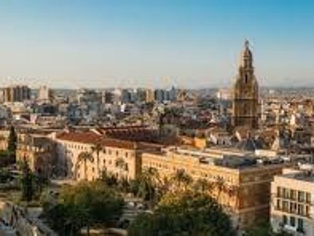 VIVIENDA UNIFAMILIAR ADOSADA OCUPADA POR PERSONA SIN JUSTO TÍTULO