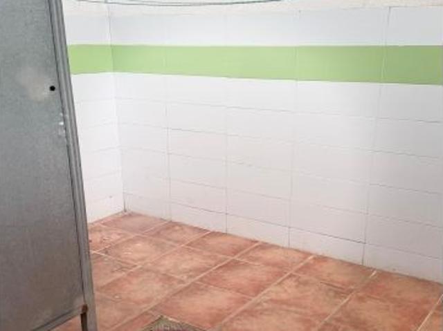 Vivienda Unifamiliar Adosada en Requena ¡Lista para Entrar a Vivir!
