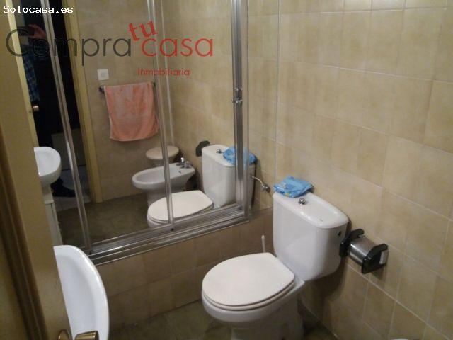 VIVIENDA UNIFAMILIAR CON PATIO Y TERRAZA